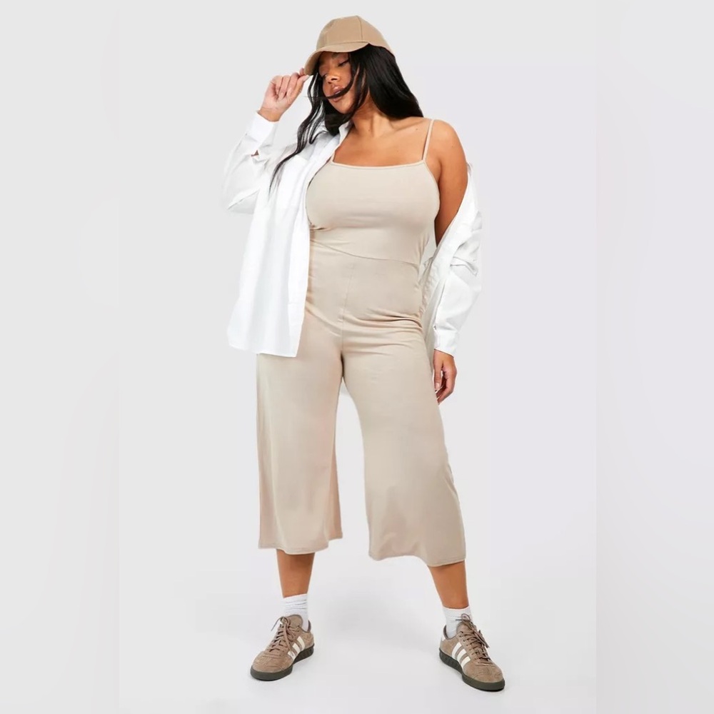 NWT - Boohoo Plus - Basic Taupe Petite Friendly Jumpsuit